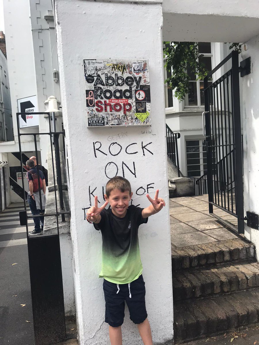 WatsonC_'s tweet photo. Inspirational first visit to Abbey Road today. #PeaceAndLove sign (never done before!) and came home with a set of drum sticks also!  @ringostarrmusic @PaulMcCartney @thebeatles https://t.co/noS3E91djB