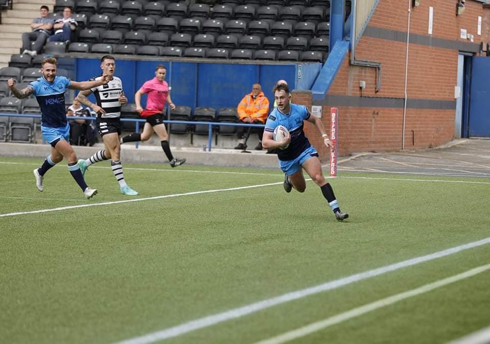 🚨 Full Time 🚨

What a day!! 🤩 Fantastic performance from the boys, coming from behind to secure a third win on the bounce!! 

Happy Yorkshire Day folks!!

Bulldogs 34 - 16 Vikings 

#COYD #UTD 🐶