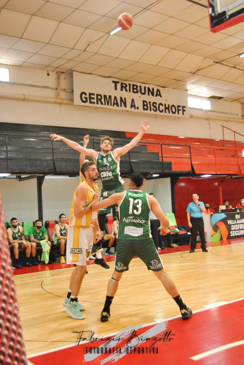 El <a href="/cbarrioparque/">Club Atlético Barrio Parque</a> confirmó la continuidad de dos jugadores de sus inferiores. Su capitán Lauraro Rivata y el juvenil Valentín Bauducco para la próxima <a href="/LigaARGbasquet/">La Liga Argentina</a>