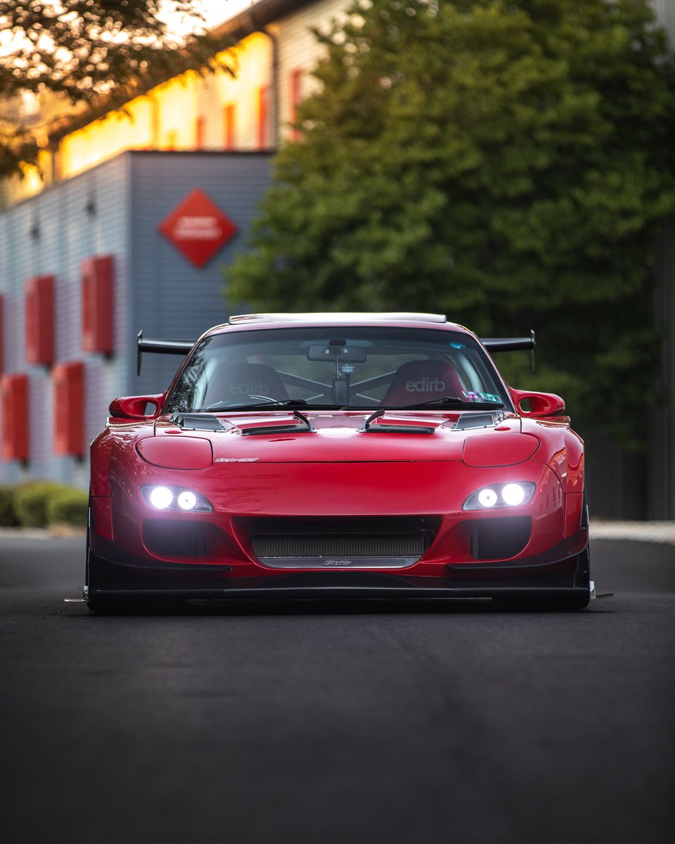 ToyoTires's tweet image. Rate this FD RX7 1-10 ⚡| #TOYOTIRES