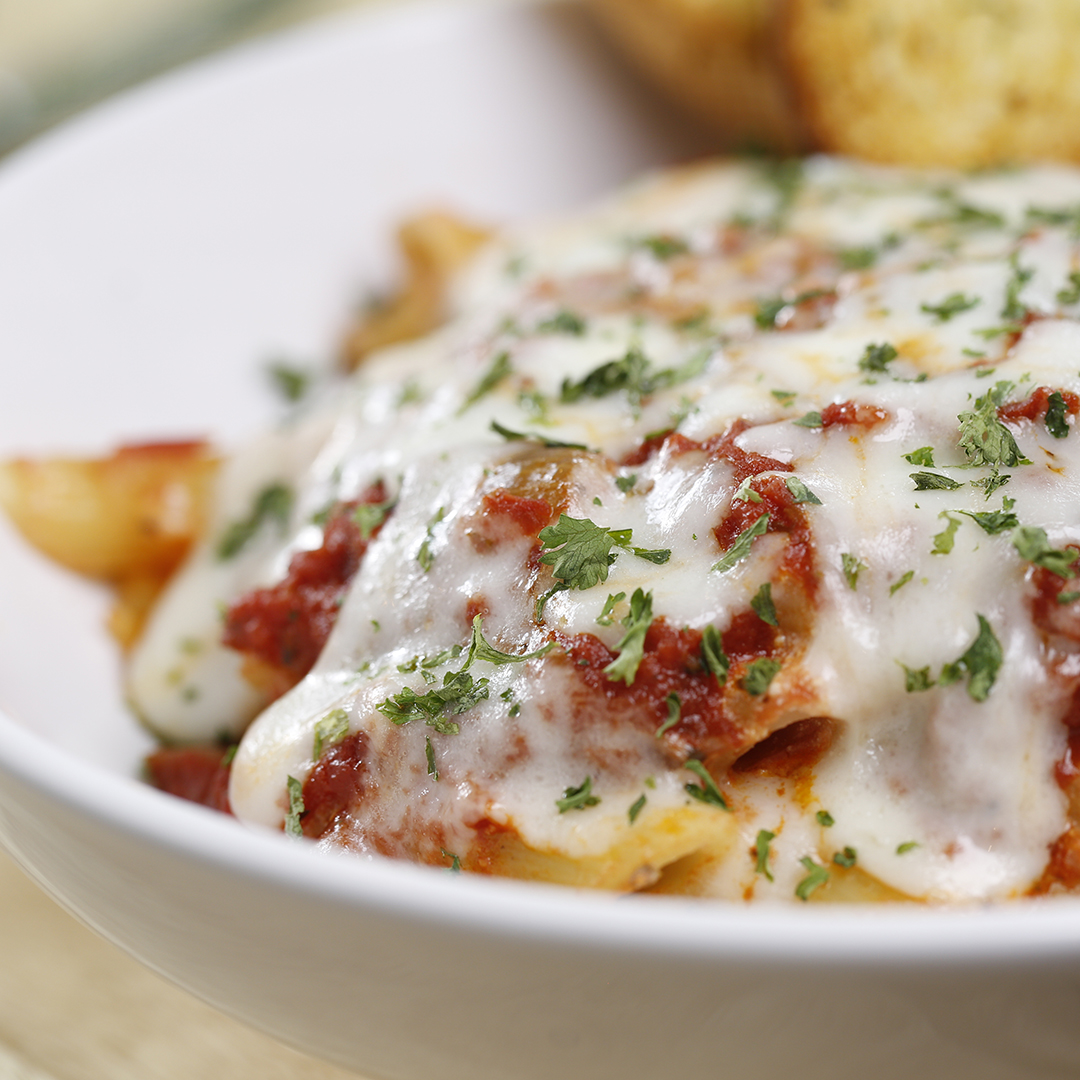 Name one thing better than baked mozzarella pasta... we'll wait 🤐