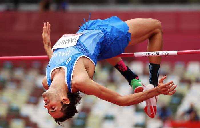 margher_italy's tweet photo. Athletics-'Can we have two golds?' - Gianmarco Tamberi and Barshim share high jump win! 

Italy is making us all dream!
🇮🇹🥇

#italy #olympicgames #tamberi #highjump #athletics @ItalyinUK @Quaderno_ISW https://t.co/YkhBEGAabo