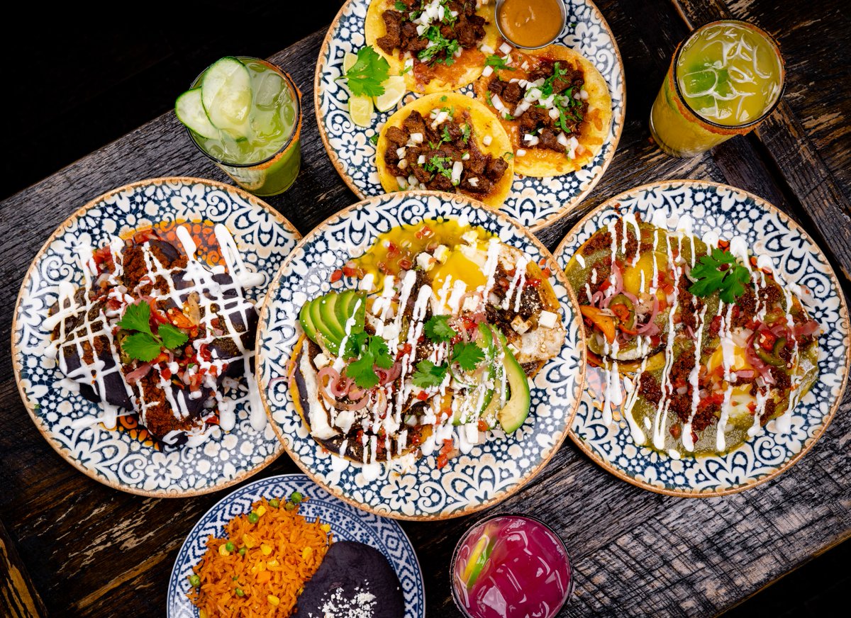 Plates on plates of delicious comida at our bottomless brunch!