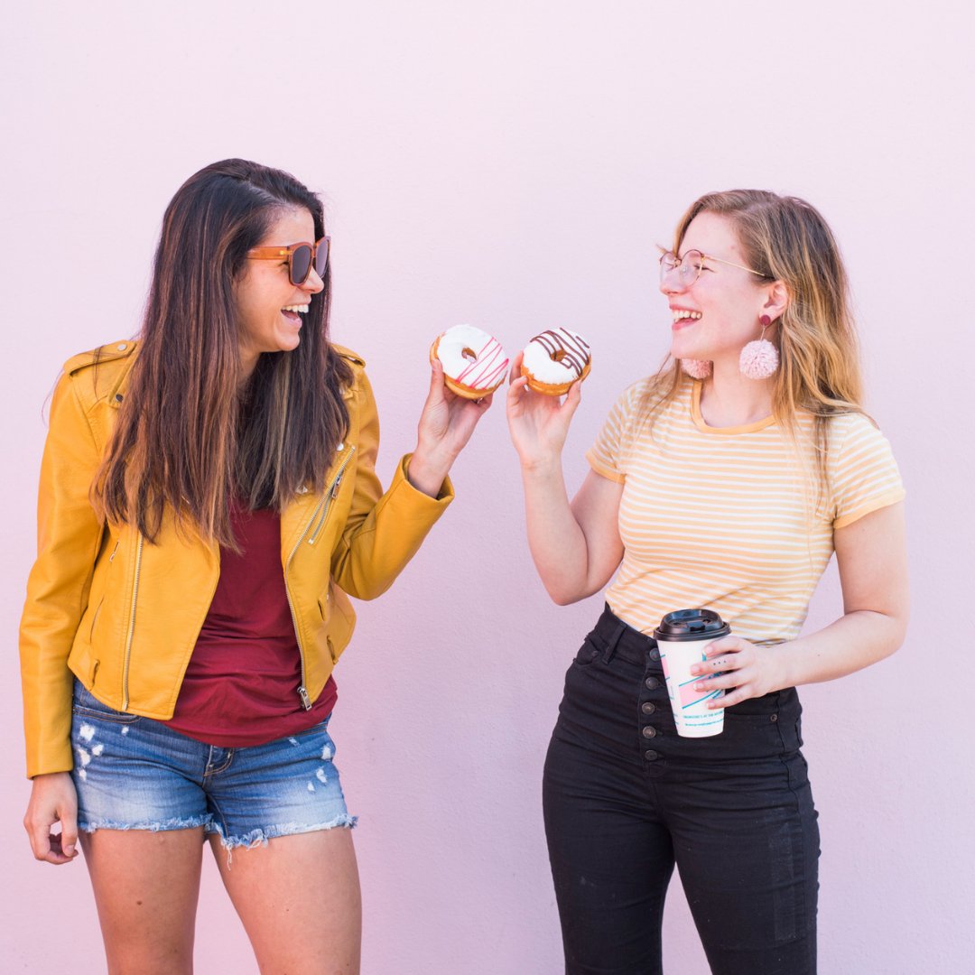 Tag a friend that you would want to share a donut with!🍩
#donutsdelite #donutsdeliteeverybody #empireatculver