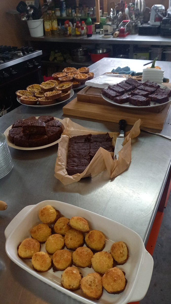 vetteviscom's tweet photo. Vandaag: muziek, eten en drinken #zomeroptuinindestad #metrum https://t.co/xxeJxf8tsW