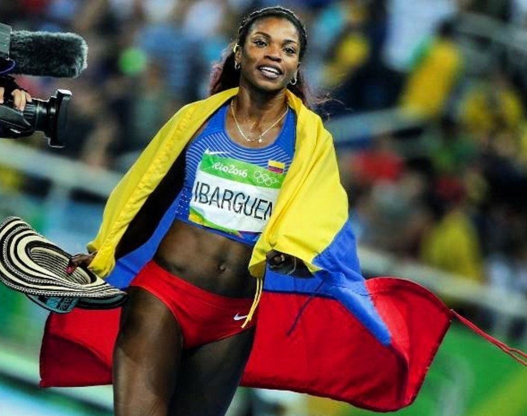 oficialHASSAM's tweet photo. Te amamos @tripleCIbarguen punto! https://t.co/jIpgYzT3TV