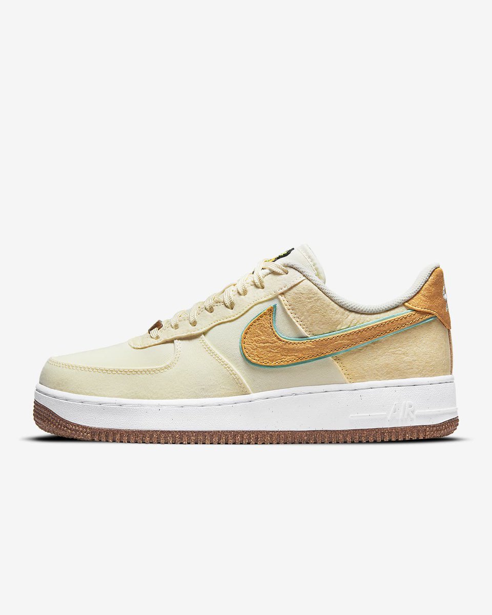 snkr_twitr tweet picture