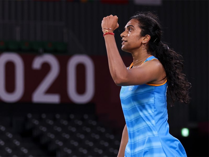 ProdBoss1's tweet image. A hearty congratulations to @Pvsindhu1
Back to back second medal in Olympics
Always making India proud❤️🇮🇳 
Jay Hind🇮🇳
#PVSindhu #IndiaAtTokyo2020 #Badminton