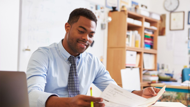 Congrats to all the new #K12 educators starting on their teaching careers this year. Here are a few great tips to help them get started. <a href="/edutopia/">edutopia</a> #cdwsocial dy.si/3z8k8