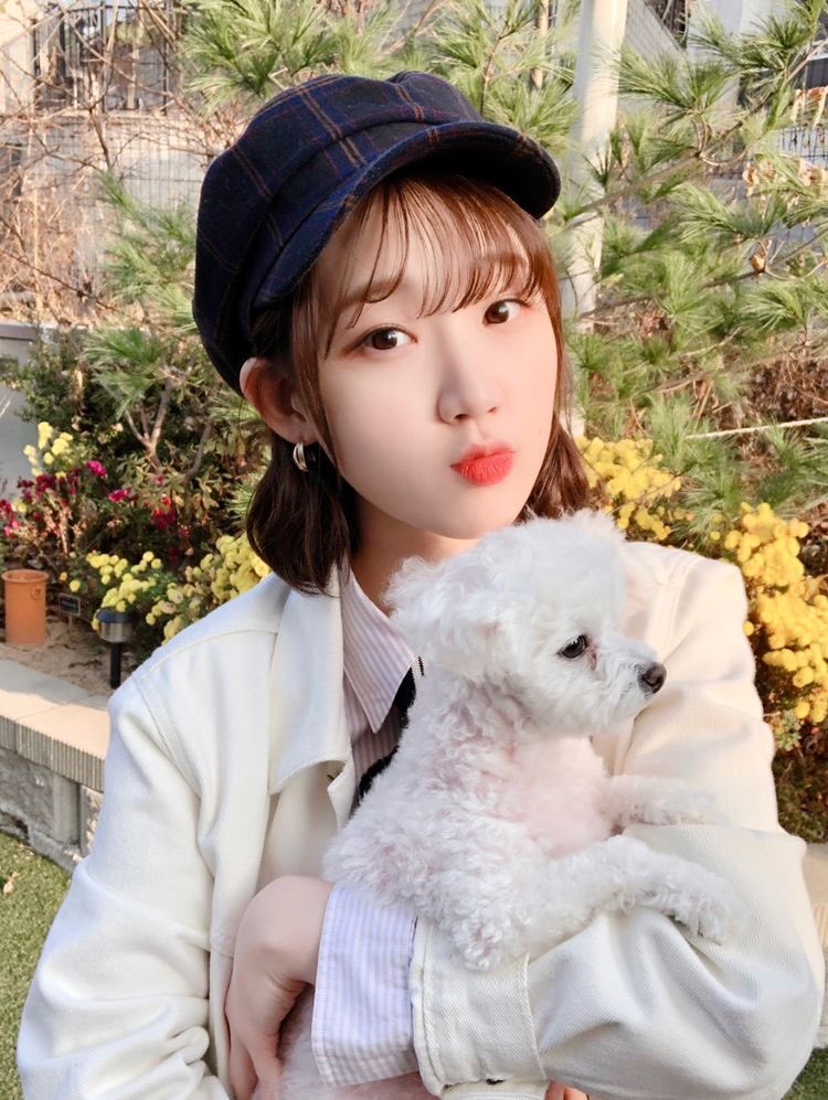 jiyoon, i love you so much! please stay healthy and rest 🤍 we are all here to support you.
#GetWellSoonJiyoon