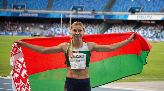 Tsihanouskaya's tweet photo. Belarusian athlete Krystsina Tsymanouskaya was forced by the regime to leave the @Olympics in Tokyo &amp; fly to Belarus after criticizing Belarus' management of the national team during the games. She's afraid to come back to Minsk. No athlete should be forced this way. https://t.co/1Ros5scrJG