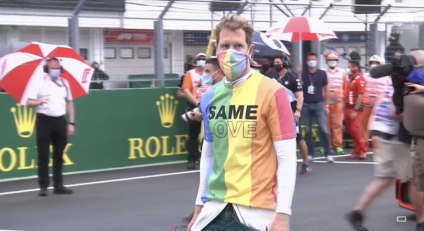 E7tNmtsXIAMhMm9?format=jpg&name=large