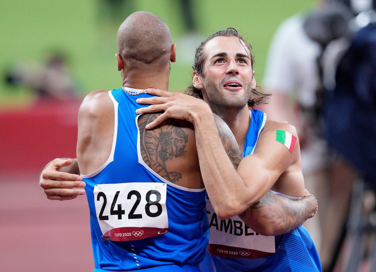 In questa foto c'è lo sport. In questa foto ci sono due giganti italiani. #OlimpiadiTipo