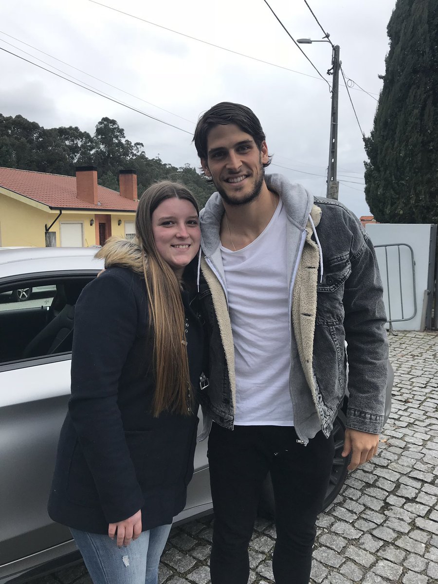 maioerica9's tweet photo. Parabéns a uma das melhores pessoas que o futebol me deu o prazer de conhecer 🤍 @gpaciencia9 https://t.co/Bt28uwPAAB