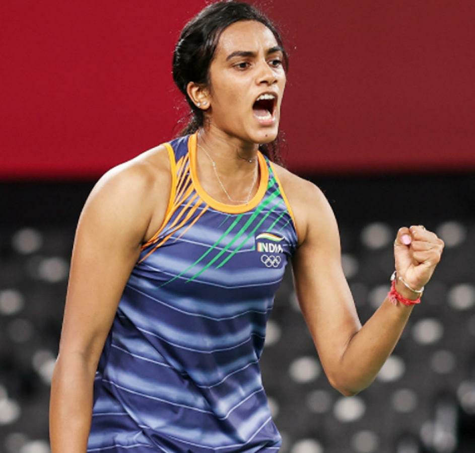 भारत की बेटी व बैडमिंटन खिलाड़ी <a href="/Pvsindhu1/">Pvsindhu</a> द्वारा #Tokyo2020 में कांस्य पदक जीतने व ओलंपिक में 2 पदक जीतने वाली पहली भारतीय महिला खिलाड़ी बनने पर उन्हें बहुत-बहुत बधाई। 
आप अपनी खेल प्रतिभा से भविष्य में और बड़े मुकाम हासिल करें, मैं ऐसी कामना करता हूँ।
#Cheer4India