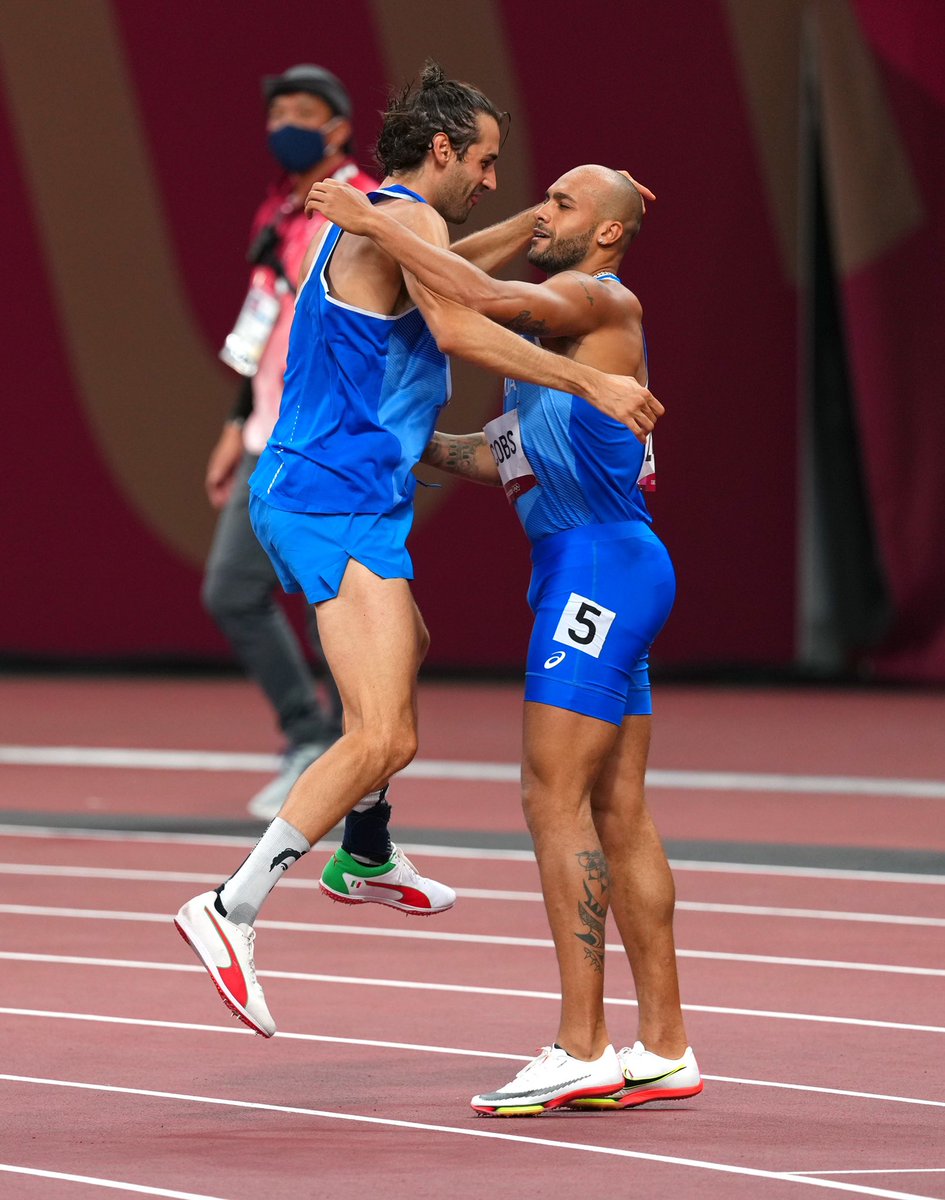 _Agneshey_'s tweet photo. mi sento proprio fiera di essere italiana 

#GiochiOlimpici #Tokyo2020 #Gold #italiaaaa #Athletics https://t.co/OfhvJg3Bp0