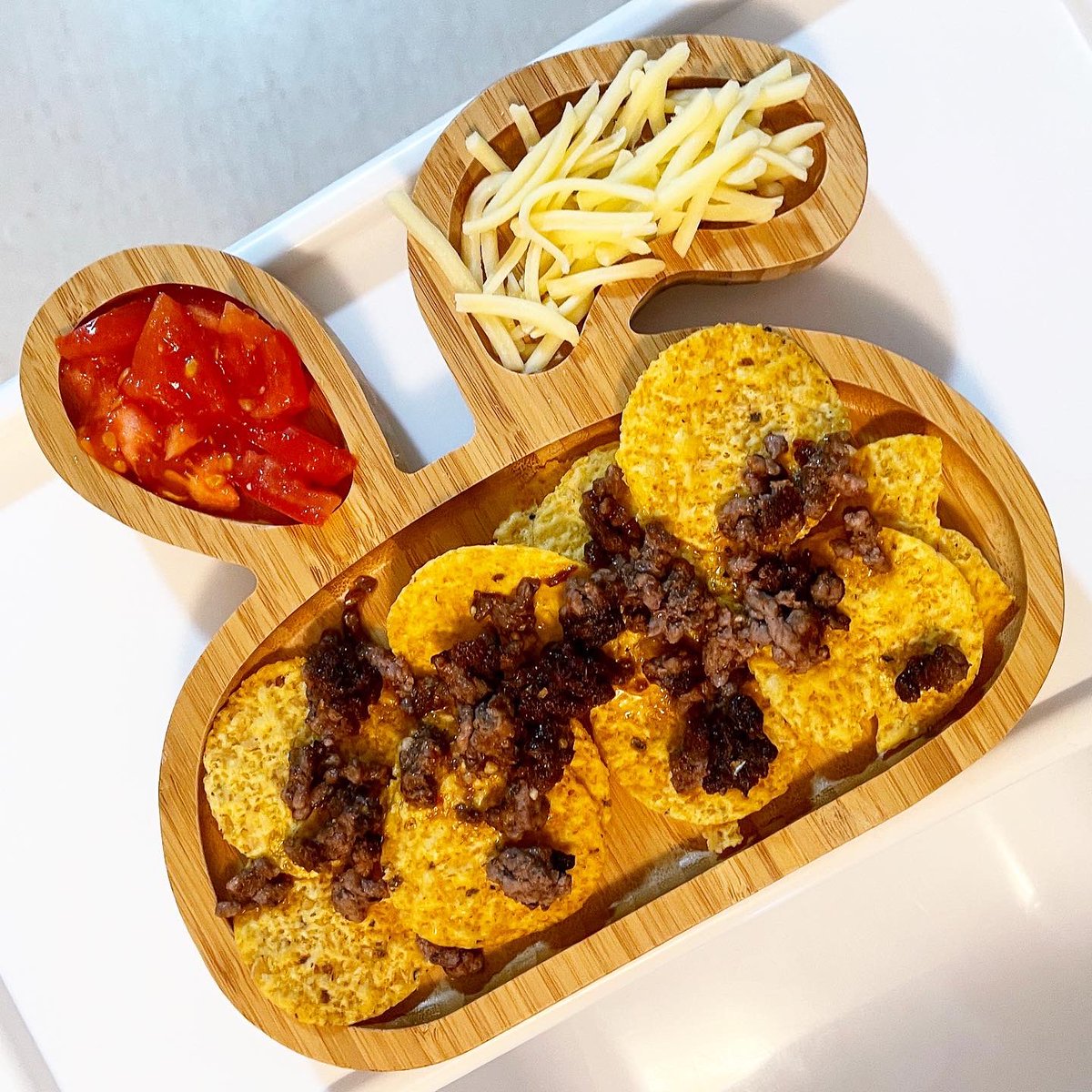 popselizabethr's tweet photo. Hunter struggled with the corn chips a bit tonight but still ate most of his nachos! 😅

Like our page &amp; follow us on Instagram for more! 🤩

Eating with Hunter • eating.with.hunter (IG)

#blw #mexicannight #babyledweaning #babyfoodie #foodie #minifoodie https://t.co/XBKdEhKqTW