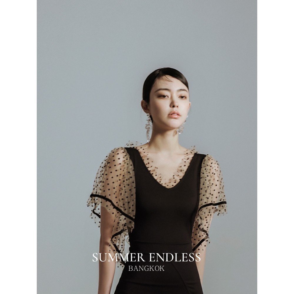 IRIS BOUTIQUEワンピース水着 ブラック・Mサイズ library.umsida.ac.id