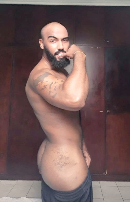 Do you think I should bottom? // quer me ver como passivo ? 

Sobe a # #vitorpassivo

#gay #pornogay