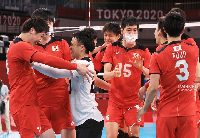 サッカー男子 仏に4 0で完勝 T Co Jqqpafinff 東京オリンピックのサッカー男子 は28日 日本対フランスの一戦が行われ 日本が4 0で勝利を収め 決勝トーナメント進出を決めた サッカー男子 仏に4 0で完勝 T Co Jqqpafinff 東京オリンピックのサッカー男子 は28日 日本対フランスの一戦が行われ 日本が4 0で勝利を収め 決勝トーナメント進出を決めた