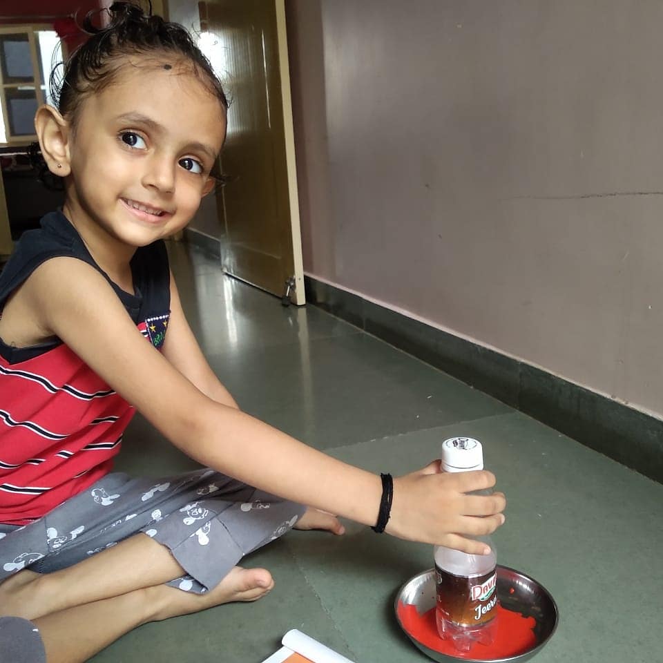 Manjula_Pooja's tweet image. Our young Kalorexian trying their skills on eye- hand 
co- ordination. Flowers created by our budding visionary artists ! 
#skills #learning #motorskillsdevelopment #art #study #KPrS #Kalorex #SHROFFism #manjulapoojashroff #MPS