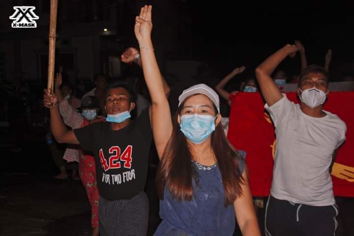m_krl1's tweet photo. In #Mandalay, Coalition Strike marched against the military dictatorship on the night of Aug1 despite Junta's oppressions, tight security and rain.

Nothing can stop our revolutionary spirit.

SIGN THE PETITION FOR NUG

#Aug1Coup
#WhatsHappeningInMyanmar https://t.co/Wb90drgpng