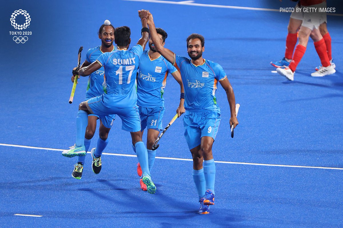 OlympicKhel's tweet photo. These Singhs are Kings! 😉🥅

Three speedy conversions by Dilpreet, Gurjant and Hardik Singh took #IND to a 3-1 quarter-final win over #GBR 🔥

#Tokyo2020 | #StrongerTogether | #UnitedByEmotion | @TheHockeyIndia https://t.co/XzyagPEDjg