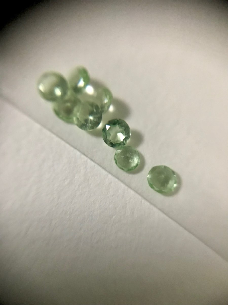 Renee95280629's tweet photo. Soothingly cool mint garnets.  #mintgarnet #カケラ友達 https://t.co/bZf9ziqspq