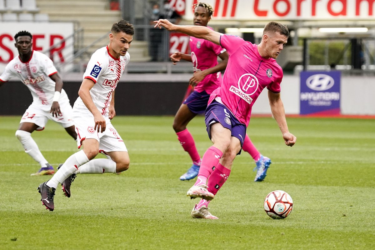 TFCDatabase's tweet photo. 📊 @evitthealey :
⏱️ 2035 minutes TCC avec le @ToulouseFC
⚽️ 18 buts
🎯 2 passes décisives
Soit décisif toutes les 102 minutes.
#ASNLTFC #PAUFCTFC https://t.co/oOv0qNqIyW