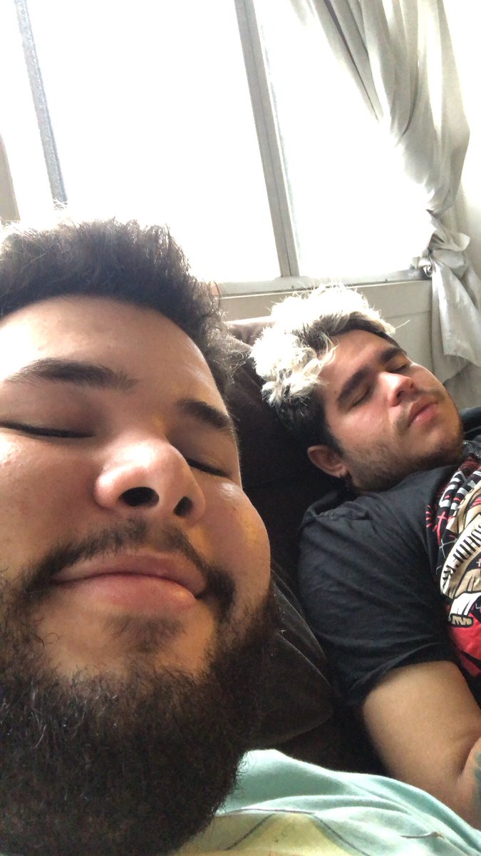 cuckardo's tweet photo. Hoje é dia dele, do meu irmãozinho que a vida me deu ❤️ eu te amo vagabundo

Parabéns, vc merece o mundo ❤️ https://t.co/fLyuH0LLd4
