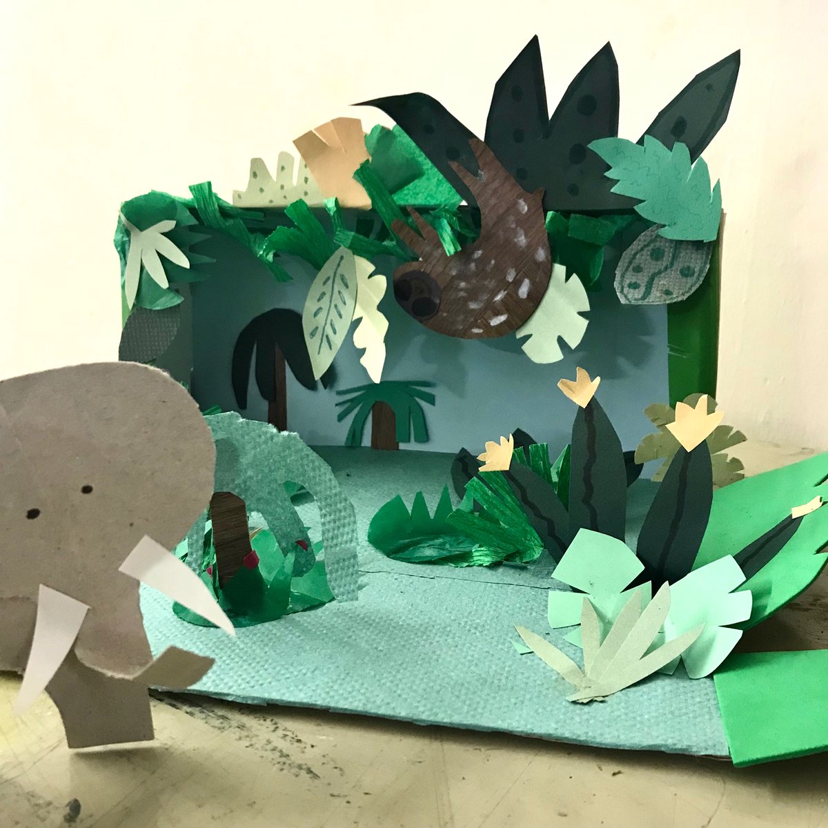 curiouscrafty's tweet photo. Hey tiddlers 🐟🐠 @MancLibraries mini habitats Jungle or Waterworld in a box! Land or sea? Newton Heath Library 2pm 3rd August #wildworldheroes #curiouscrafty https://t.co/oh5l8G52fI