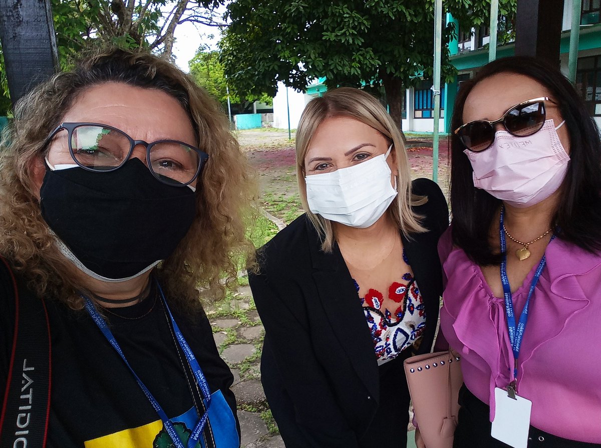 gilvana_ap's tweet photo. Manhã de domingo trabalhando na companhia dessas mulheres inspiradoras @IvanaCei procuradora Estela Sá e a querida Nara Velasco #concursomp https://t.co/6v8S8wOqqV