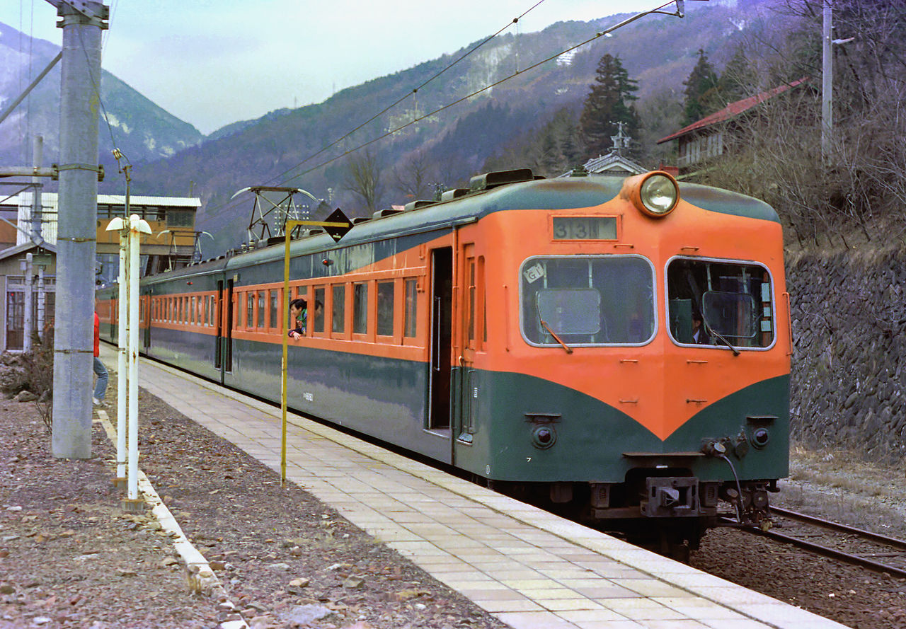 赤い電車（K＆M）＋奴（K） / saab35 さんのイラスト