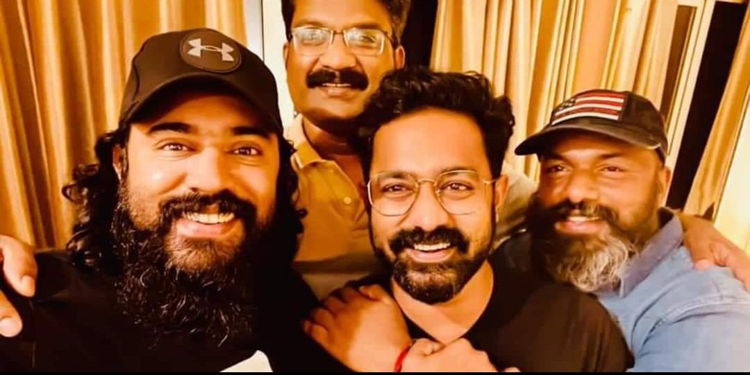 DhafMedia's tweet photo. #Mahaveeryar Fl Almost Confirmed On August

Official Update Soon!

#NivinPauly
#AsifAli https://t.co/lvZytUzo1n