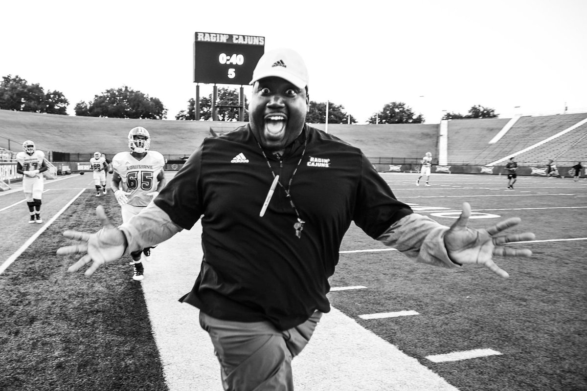 ajh1026's tweet photo. Can’t believe it’s been a year. Still hard to wrap my head around it. We sorely miss you here but we know you’re always with us! Love you Coach Looney! #WhatUpFreak https://t.co/WBqFoVUNuB