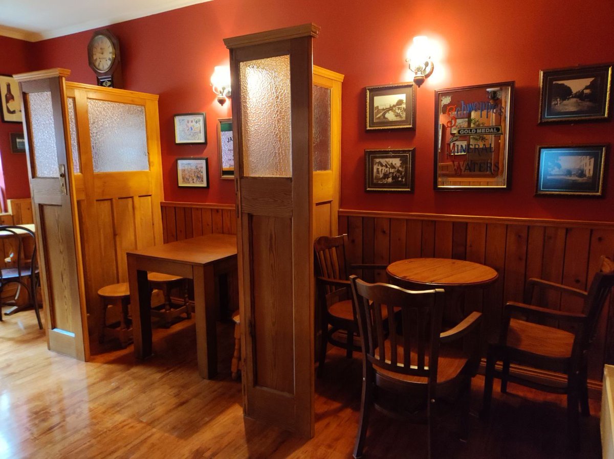 husseysbar's tweet photo. GOOD NEWS! Husseys Bar reopens at 4pm tomorrow.  We look forward to welcoming everyone back. We have made a few changes to the layout to help keep things nice and safe while you enjoy your pint. No bookings. Just call in.🍺 #Pubs #Pints #Killarney https://t.co/sHlOwf6Mdp