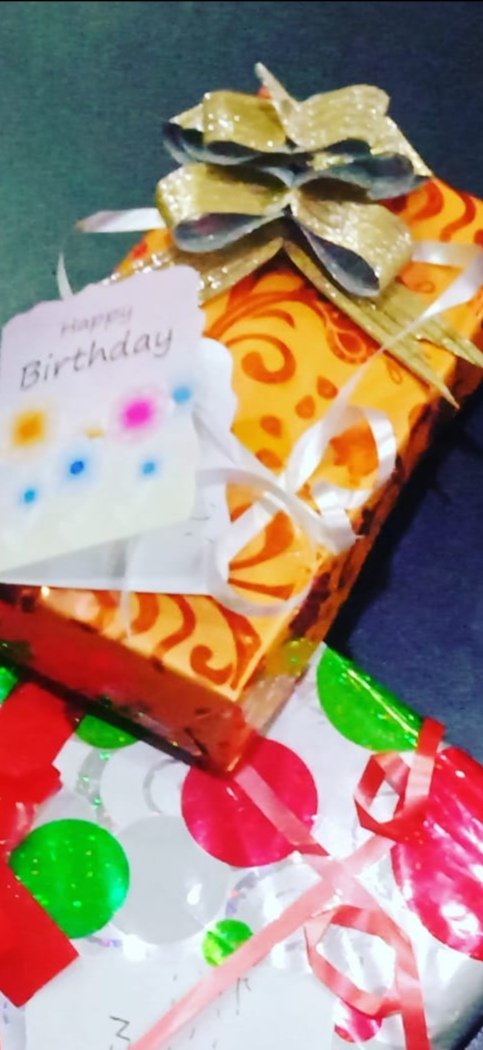 maria_ch786's tweet photo. Today is My Birthday..!😉
We are celebrate on My Birthday Party🎂 🎊🧡🖤🥰Thanks for Wishing Friends..!
#Iram_mam #Mubiii_ch #Hamiii #Ali_Faiz #Asim
@chmubeen800 https://t.co/GxZj0g3R56