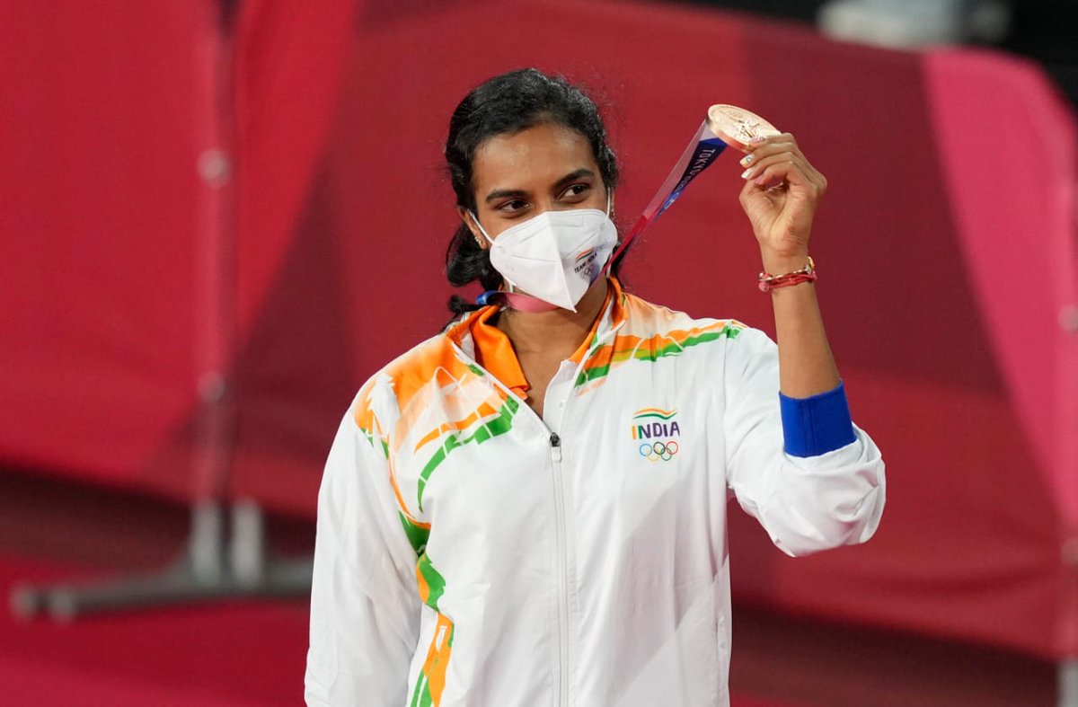 SitharaAnu's tweet photo. What an achievement to win 2️⃣ Olympic medals for 🇮🇳
Congratulations @Pvsindhu1 for making us proud again  #tokyo2020 #Badminton #Olympics https://t.co/ifpQAaoJpt