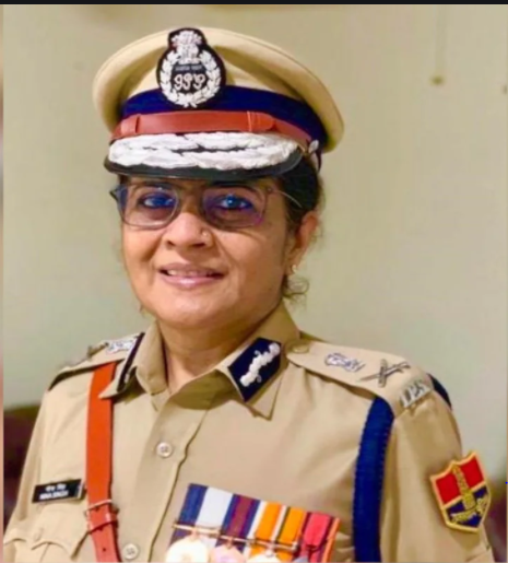 zeerajasthan_'s tweet photo. #Jaipur : @PoliceRajasthan इतिहास की बड़ी खबर

राजस्थान के इतिहास में पुलिस में प्रथम महिला DG, वरिष्ठ IPS नीना सिंह बनी राजस्थान पुलिस की पहली DG, IPS नीना सिंह को ADG से प्रमोशन पर मिला DG रैंक 

@VishnuRajasthan #RajasthanNews #RajasthanWithZee https://t.co/LlZbA48IXe