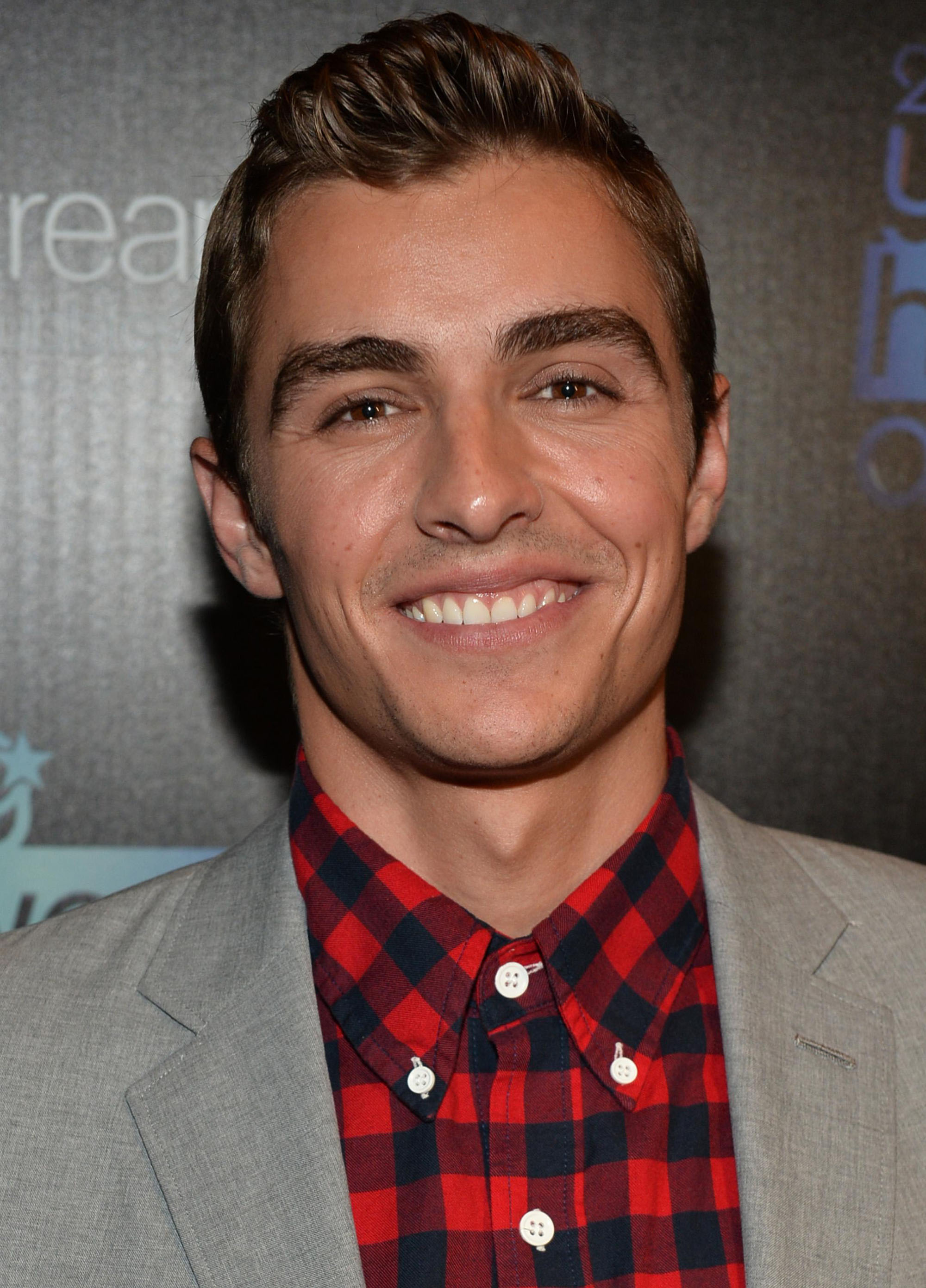 DAVE-FRANCO⋅ORG on Twitter: "📸 Dave Franco at the 2013 Young Hollywood  Awards wherein he received the Fan Favorite Award (August 01, 2013)  https://t.co/1UQFBRmaVu" / Twitter