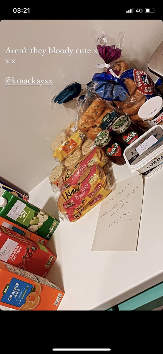 A breakfast treat for team D this morning to let them know we appreciate their hard work in the ED. We have a great team🥰 <a href="/angelaneil77/">Angela Neil</a> <a href="/EdinburghEM/">Edinburgh EM</a>