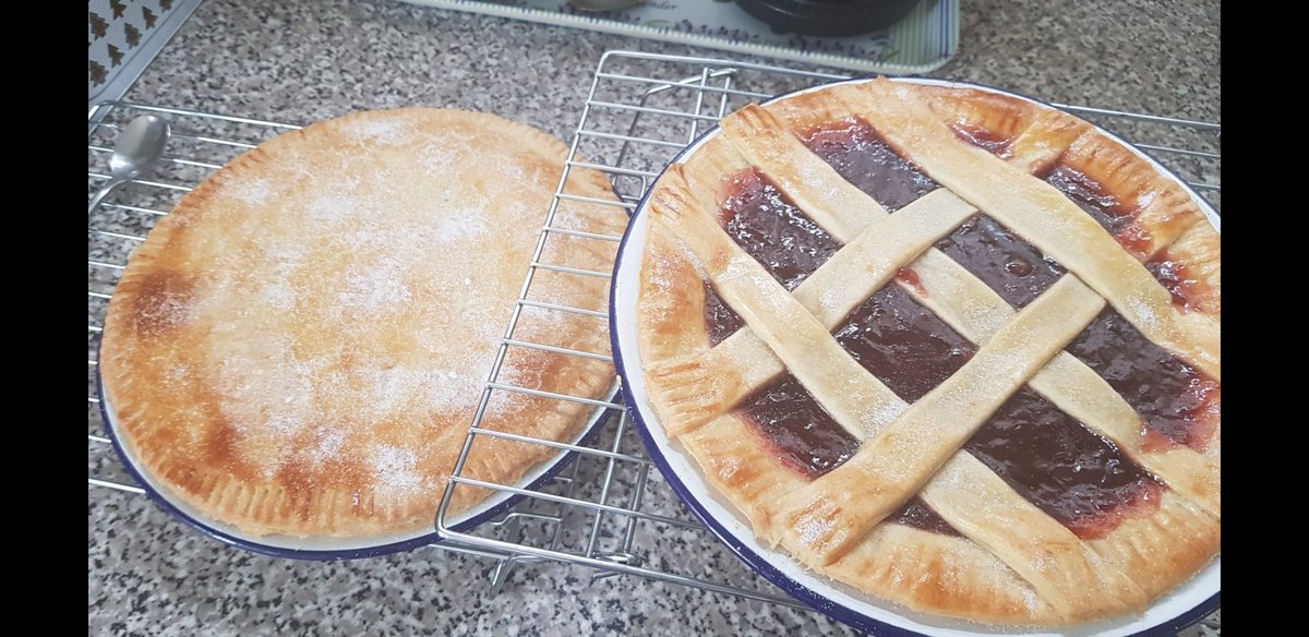Caroline_1971's tweet photo. @Fern_Britton Well done, shame you live so far away I'd have made you a pie https://t.co/yEx96hGzmi