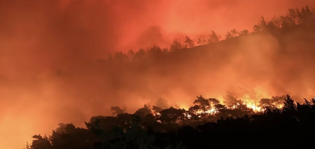 Türkiye, yangınlarla mücadele için AB'den destek talebinde bulundu: Sivil Savunma Mekanizması EUCPM aktive edildi. İspanya 2, Hırvatistan 1 adet Canadair uçağı gönderiyor.

İş işten geçtikten sonra mı?