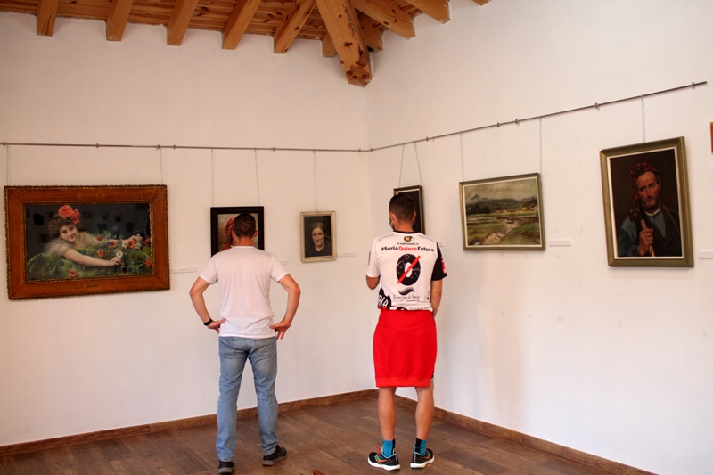 desdeSoria's tweet photo. Salduero acoge una nueva exposición de su pintor natal, Maximino Peña https://t.co/NVrCI7jXLR @Salduero_Soria

La localidad acoge varias actividades en el marco de 'Pueblo cultural' y también podrá visitarse su Iglesia dentro del programa de apertura de monumentos https://t.co/BBBRS7A3pj