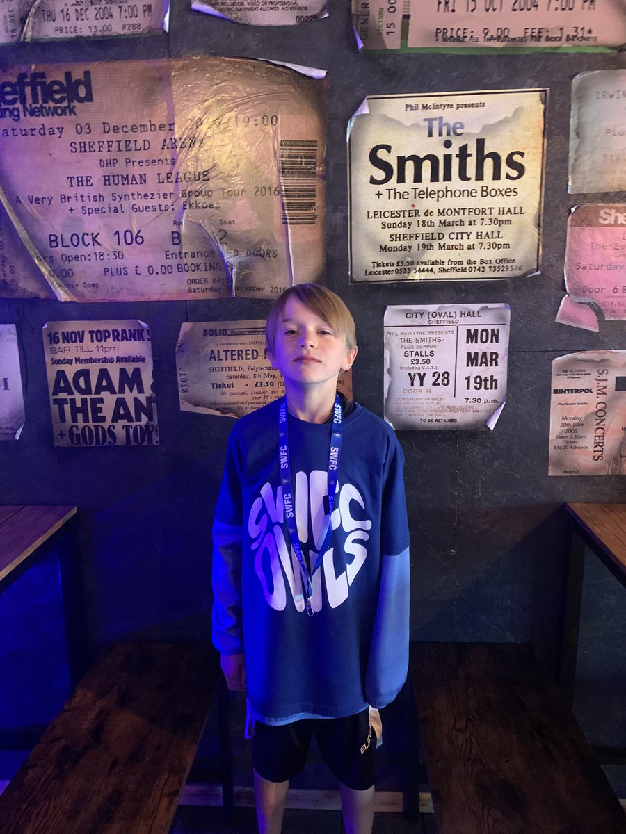percy1867's tweet photo. Who did it better?? I say my boy! @LiamJPalmer @SteelYardKelham @swfc @TheSherlocks https://t.co/jGTKtR5TkJ