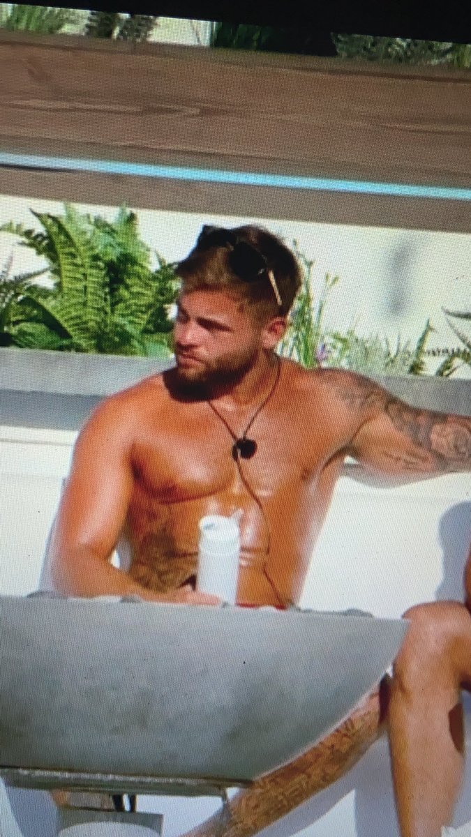 moonstefy's tweet photo. Yes jake we all know what happened…. You sabotaging everyone else. #LoveIsland https://t.co/REovlgHTv7