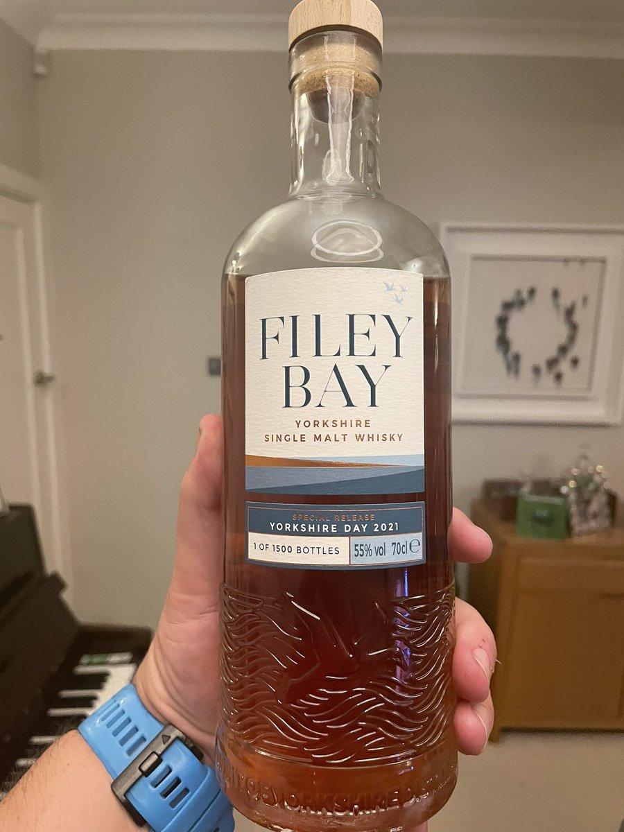 As an adopted Yorkshireman I wish you a happy Yorkshire day, cheers! #YorkshireDay <a href="/SpiritYorkshire/">Spirit of Yorkshire Distillery</a> #maltwhisky