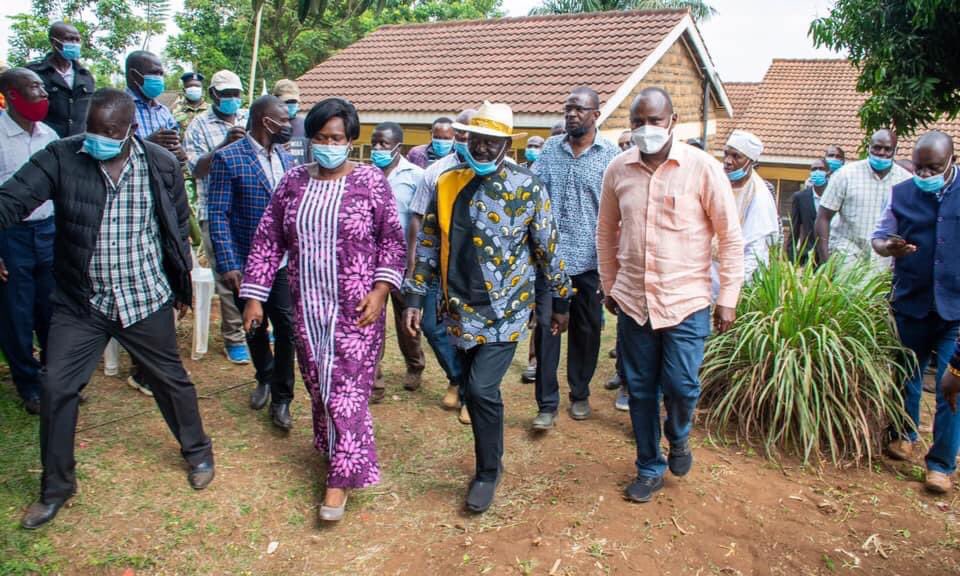 Raila Odinga (@railaodinga) on Twitter photo Thank you House Minority Whip, <a href="/JunetMohamed/">JUNET MOHAMED, E.G.H, MP.</a> for hosting us with local elders this afternoon at your home in Migori County.
Asante sana. Thank you House Minority Whip, <a href="/JunetMohamed/">JUNET MOHAMED, E.G.H, MP.</a> for hosting us with local elders this afternoon at your home in Migori County.
Asante sana.