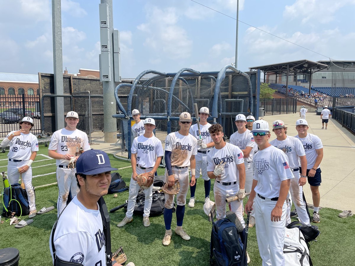 DbacksEliteJJ's tweet photo. Big Game vs @16uMIWildcats  at @UMich today at 130pm! 🔨🔨🔨 @owen_yount on the Mound for @16uElite !   ⚾️⚾️LETS GO !!!!!!! @PastimeAllScout @PastimeBaseball @d1baseball @BUncommitted @DBacksEliteOrg #Baseball #Dbackselite https://t.co/SvzXfL0XHC