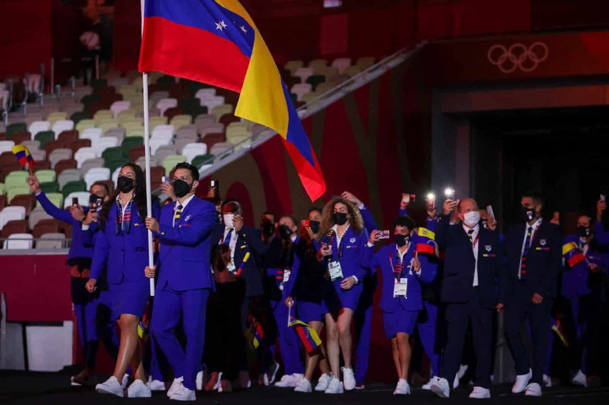 il_alan's tweet photo. ¿Cuántos venezolanos quedan por competir? #Tokyo2020 🇻🇪

🔴Julio Iemma #Shooting 
🏃‍♀Robeilys Peinado #Athletics
🏋‍♀Naryuri Pérez #Weightlifting 
🏊‍♀Paola Pérez #Swimming 
🥋Andrés Madera #Karate 
🥋Claudymar Garcés #Karate 
🥋Antonio Díaz #Karate
🏊‍♂ Óscar Ariza #Diving https://t.co/s8PX3vUaR0